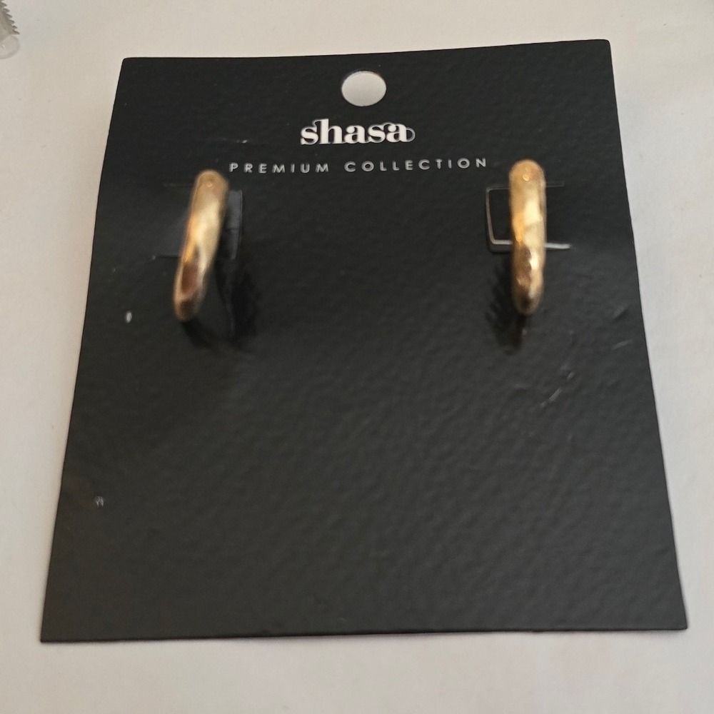 Shasa Premium Collection Gold Hammered Textured Hoop Earrings Post NWT
